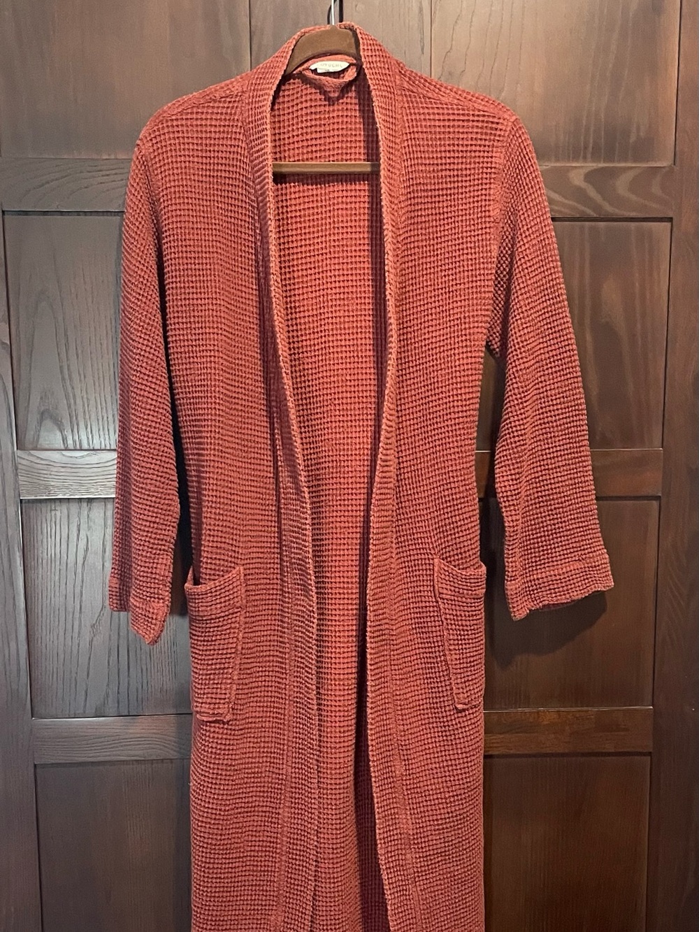 Coyuchi Unisex Organic Waffle Robe ~ Garnet - Picture 2 of 7